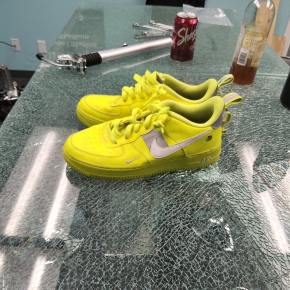 Shoes - Picture 2 of 2